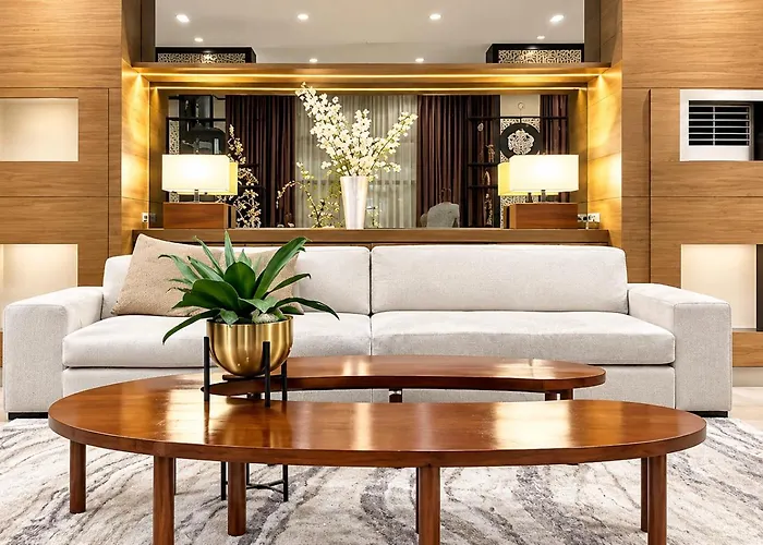 Avelon 4* Manila