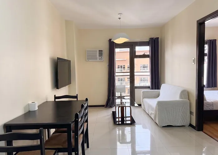 Hotel Avelon